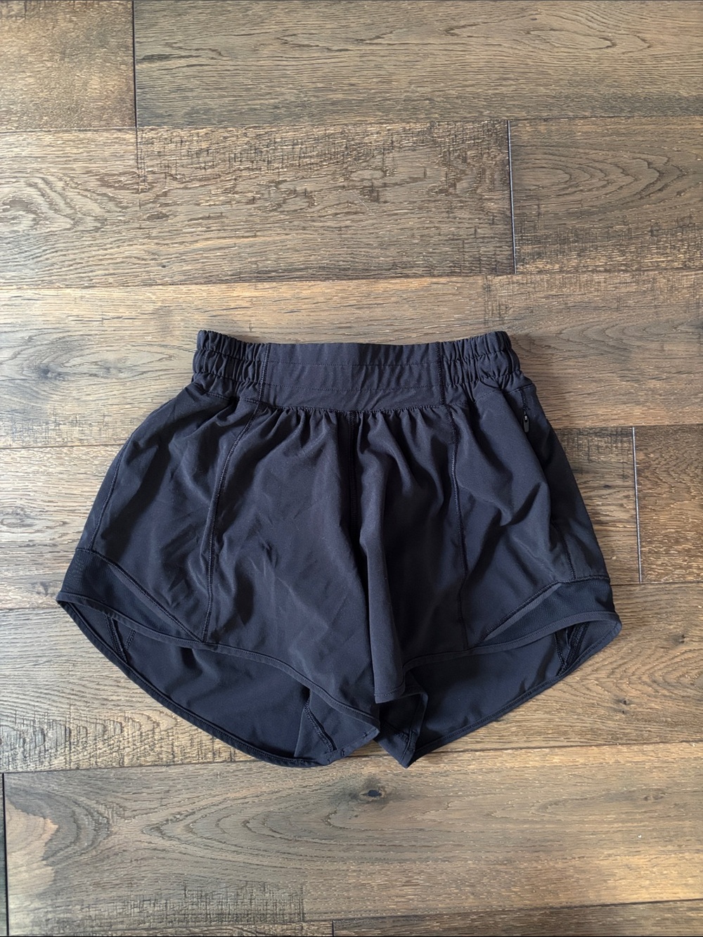Lululemon hotty hot shorts black size 2